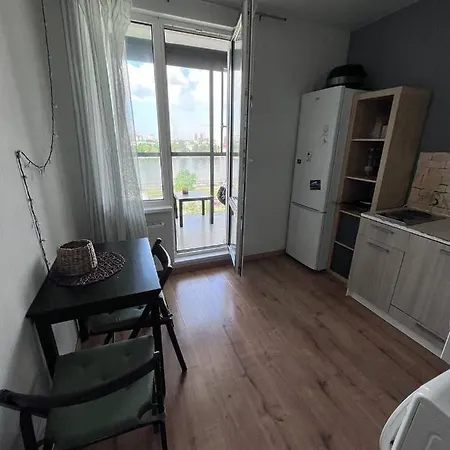 Warsaw Holiday Sleepy House *